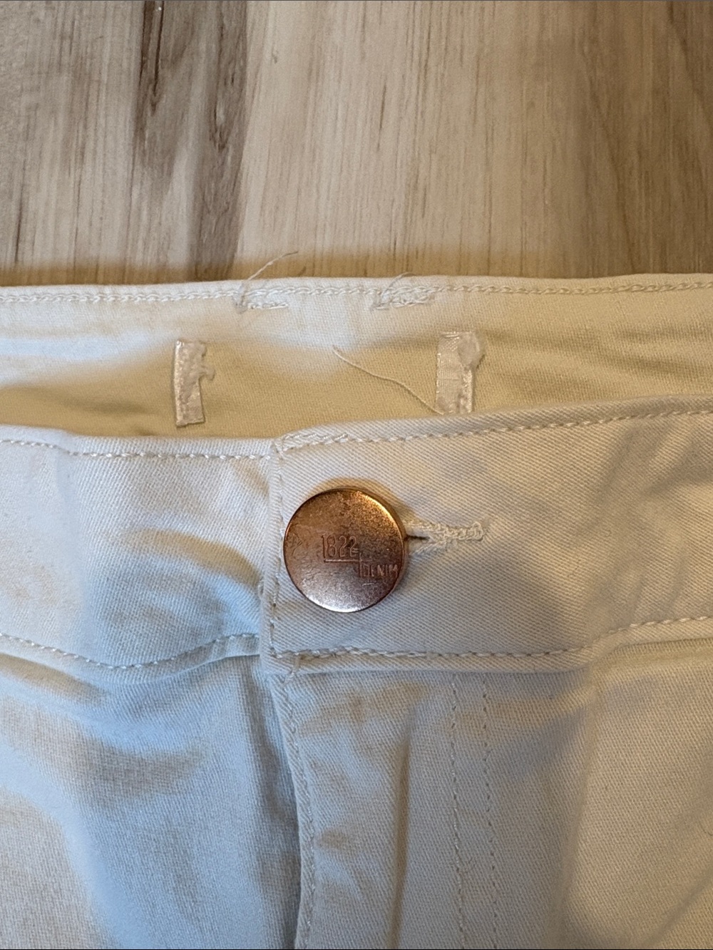 Cream Straight-Leg capris - Picture 3 of 8
